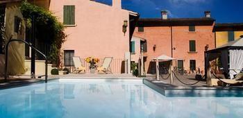 Corte Uccellanda Relais 3* Monzambano